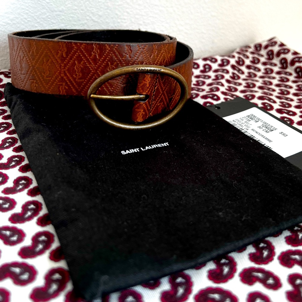 AUTHENTIC NEW WITH TAGS YSL BELT


GIGLIO VEG. MONOGRAMME NATURAL DK